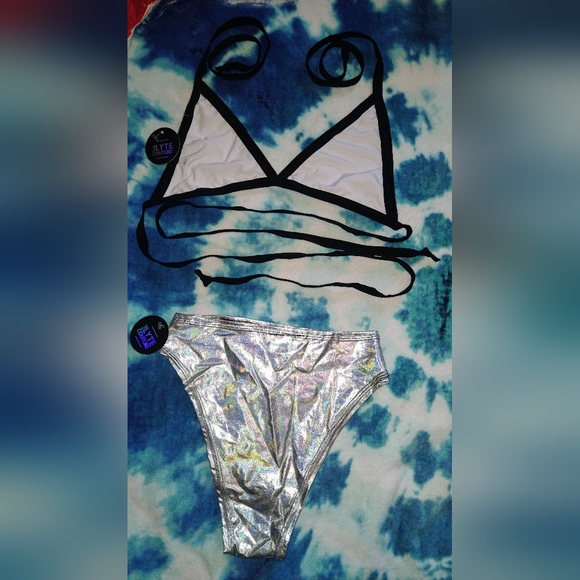 NWT The Lyte Couture Silver Holographic Festival Set ~ Sz XS - Picture 4 of 5